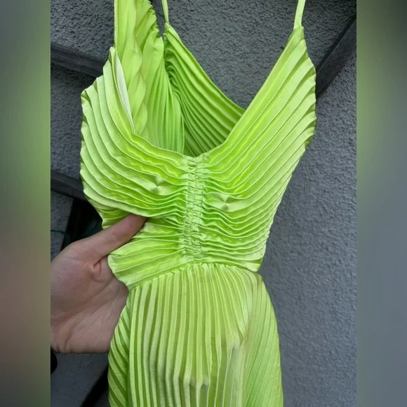 A.L.C. Ari Pleated Satin Mini Dress Green in Size 0 New with Tags! - Picture 9 of 13